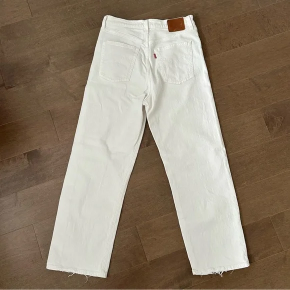 Levi’s Ribcage Straight Jean - Picture 7 of 13